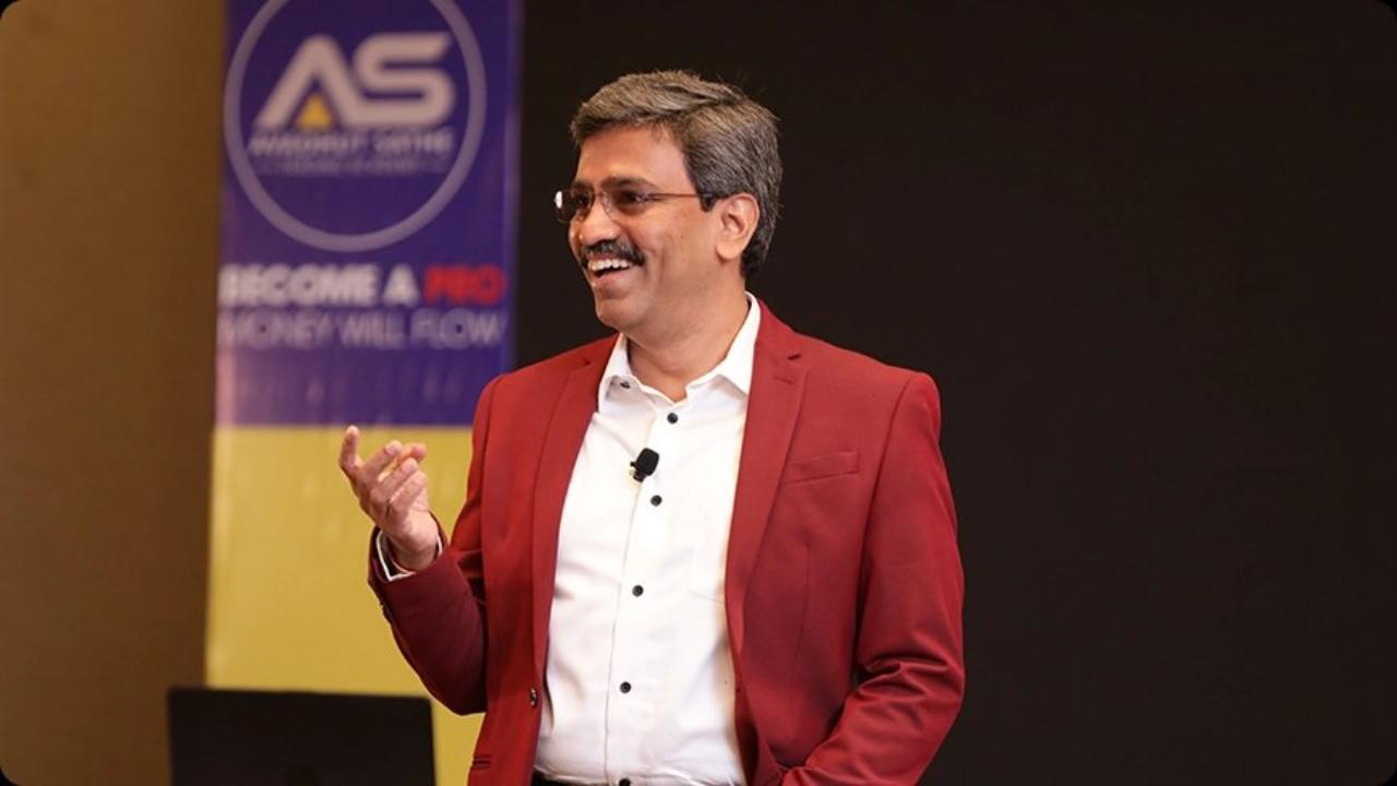 SEBI Raids Financial Influencer Avadhut Sathe, Signals Stricter Crackdown on Unregulated influencers