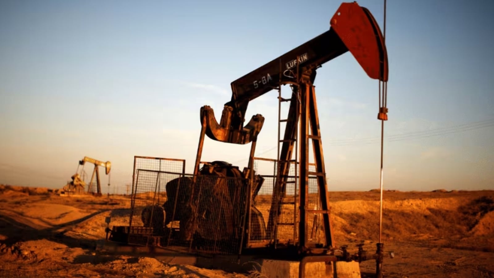Russian Urals Crude Hits 14-Month Low, $6 Below Western Price Cap