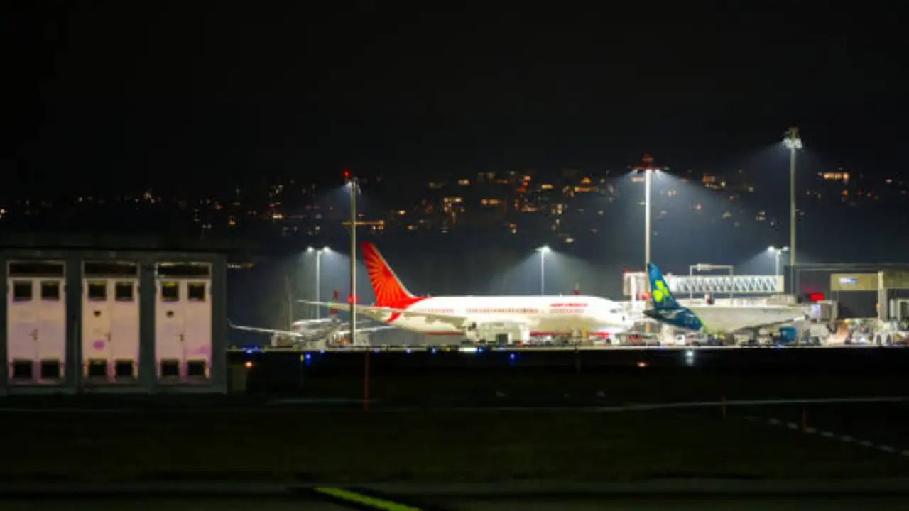 Grounded in Seconds: Air India’s Kochi-Delhi Flight Sparks Safety Questions