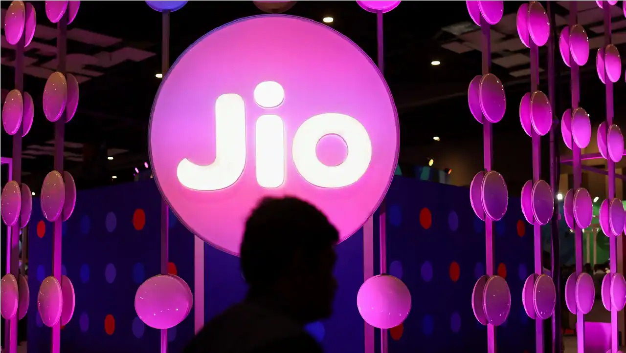 India’s Digital Giant Goes Global—Jio Nears FWA Supremacy