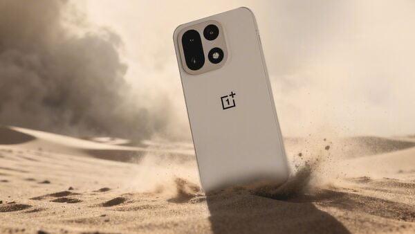 OnePlus 15: Bigger Battery, Faster Pixels — What India Can Expect Next