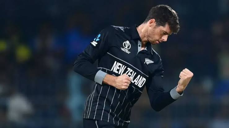 Santner Strikes as Van Der Dussen Falls, SA Chase Under Pressure