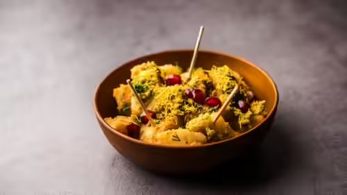 Winter Warmth on a Plate: 6 Street Foods That Define Delhi’s Season