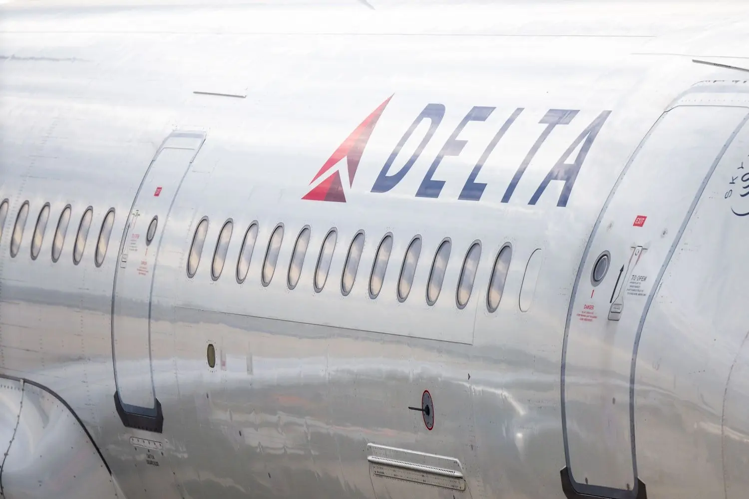 Delta Scales Back Expansion As Fuel Costs Surge, Q2 Profit Outlook Weakens