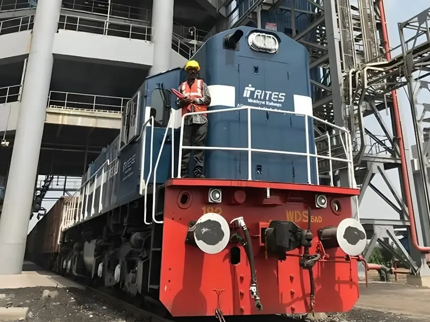 RITES Delivers First Refurbished Metro Trainset To DMRC, Boosting Smart Transit Experience