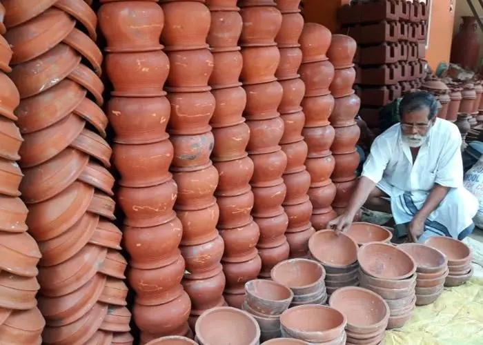 Rediscovering Clay Pots: Blending Cultural Heritage With Everyday Comfort