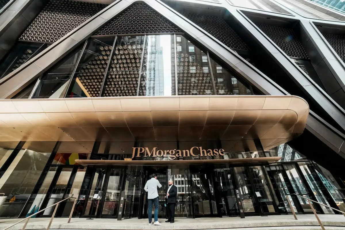 Trading Triumph: JPMorgan Converts Market Swings Into $16.5B Earnings Boom
