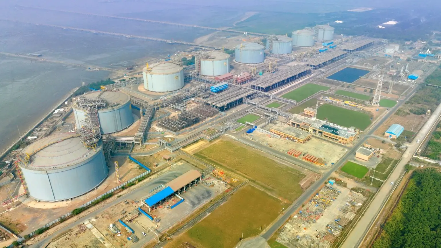 Petronet LNG Gets Nod For Expanded Dahej Terminal