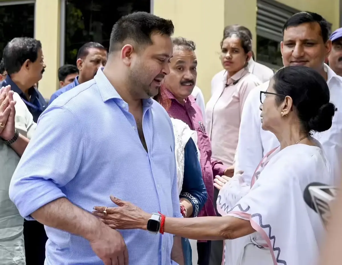 Hemant Soren, Tejashwi, Kejriwal Join Forces To Back Mamata Against BJP Surge