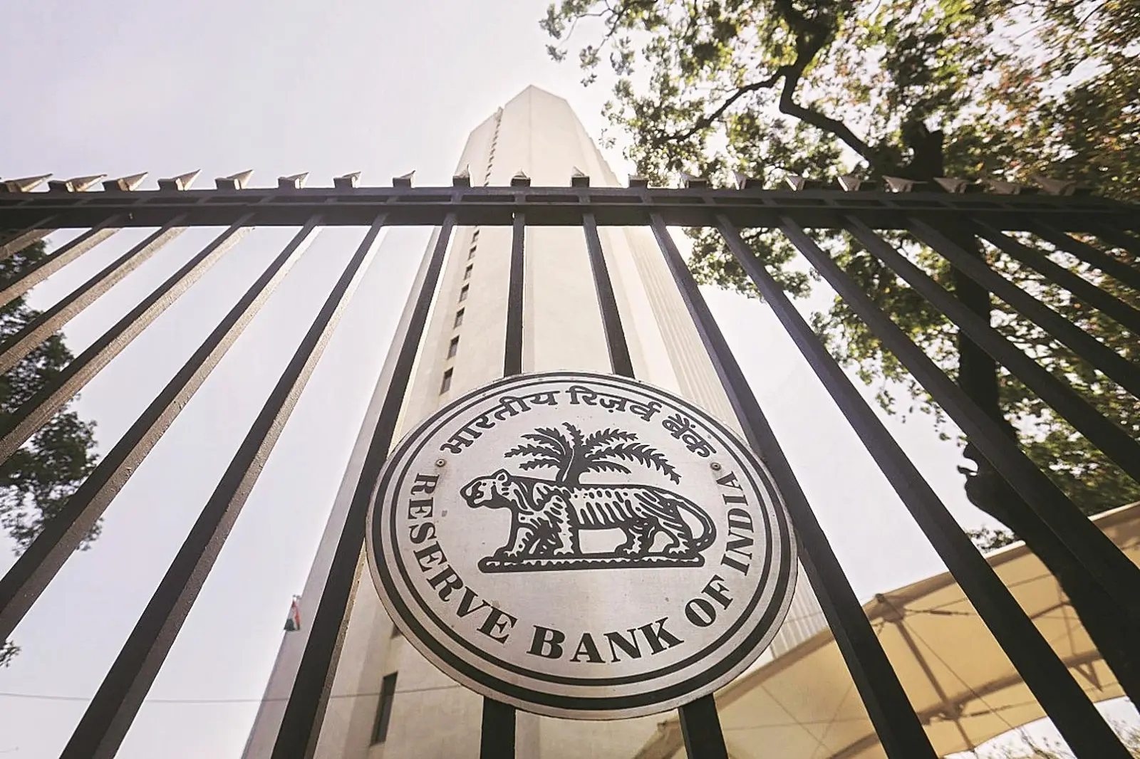 RBI Reports Banks’ Cash Balances At ₹7.87 Trillion On April 28
