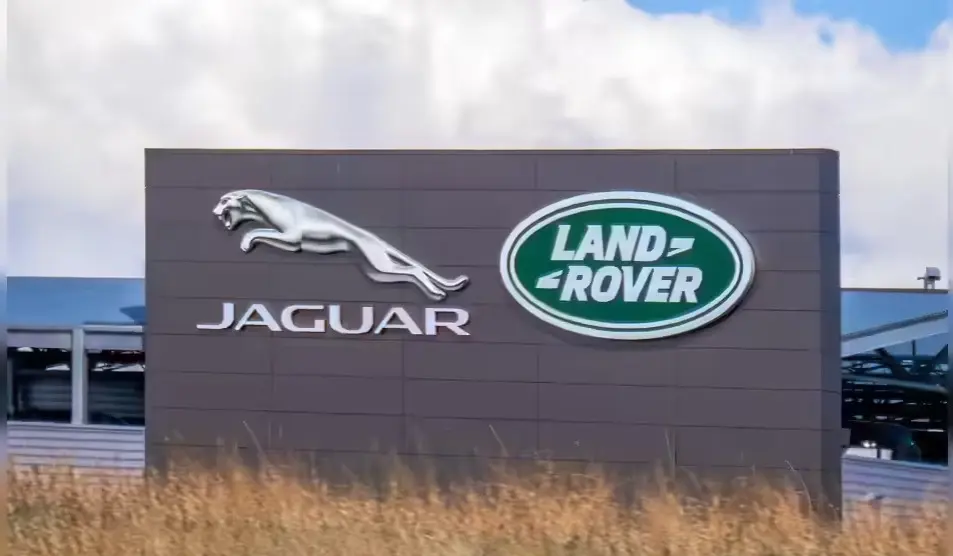 Uttarakhand Consumer Commission Directs JLR India To Refund ₹1.65 Crore For Defective Defender