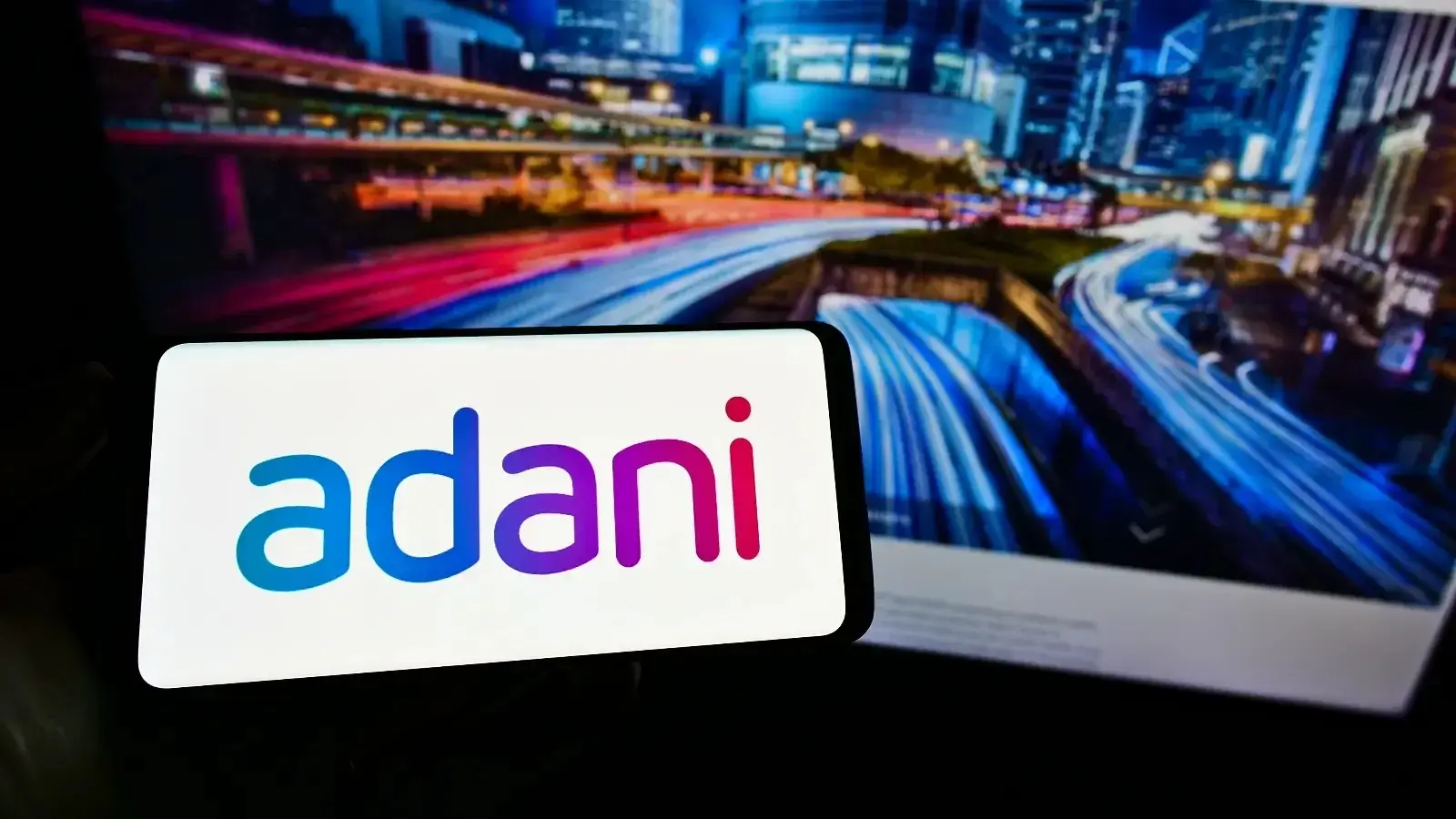 Adani Enterprises Q4 Results Show Net Loss, Plans ₹150 Billion Fund Raise