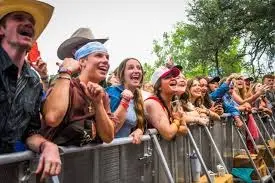 Young Fans Drive The Rise Of Two Step Inn Festival