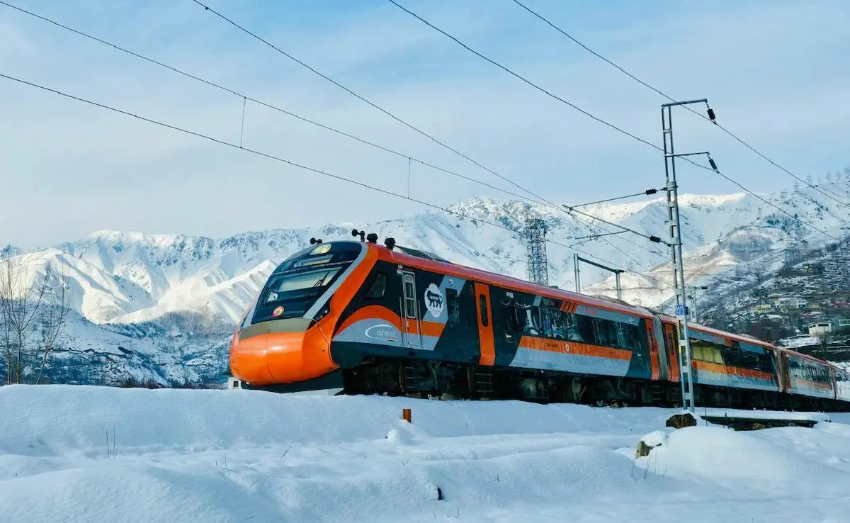 Voices From The Valley: Passengers Applaud As Jammu-Srinagar Vande Bharat Speeds Into Service