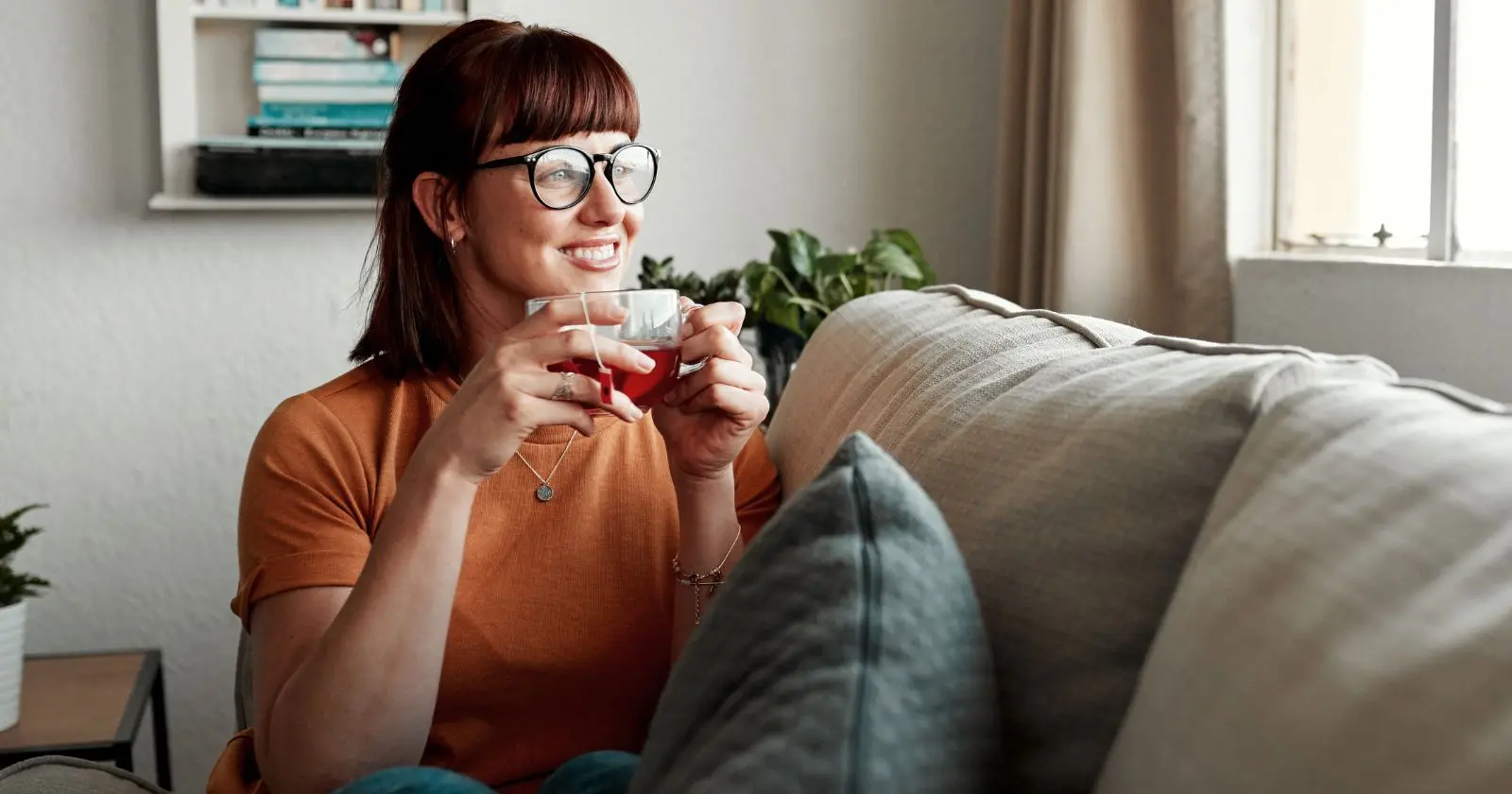 Choosing Calm Over Crowds: Psychology Finds Solitude Brings Peace, Not Isolation