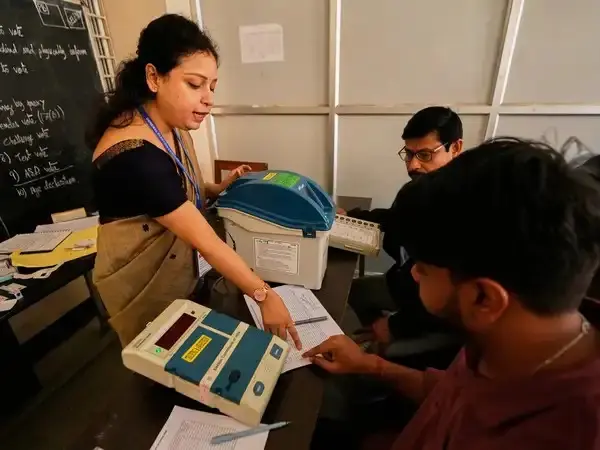 Third-Place Candidates Reshape Bengal’s Electoral Battle