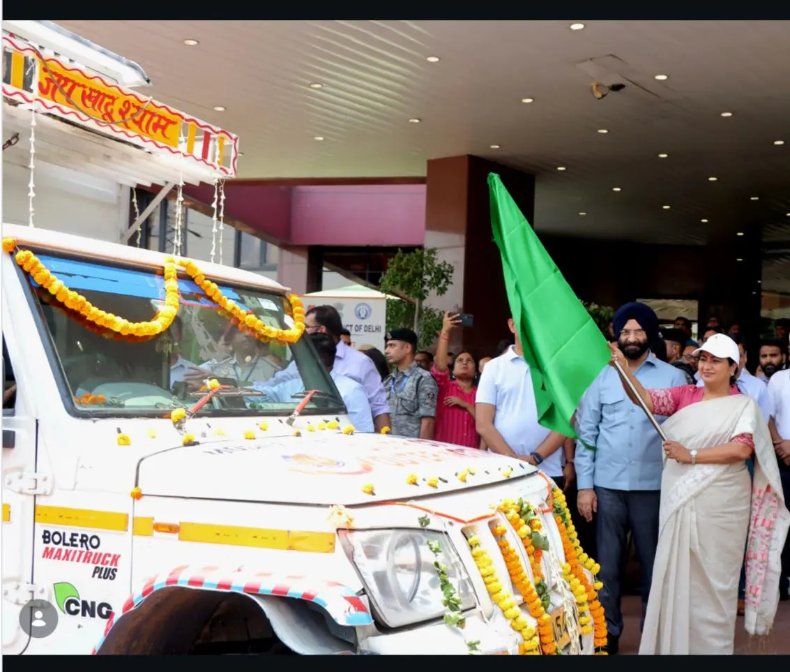 Cooling Delhi’s Streets: CM Rekha Gupta Flags Off Heatwave Response Vans