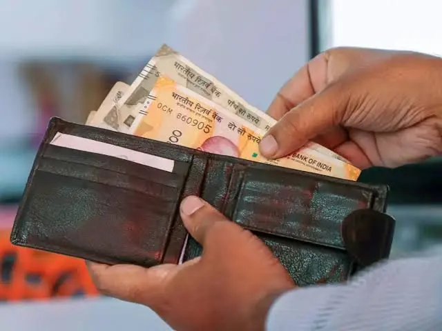 India's Silicon Valley Has A Confession: Your Salary Is Impressive. Your Savings Account Is Not.