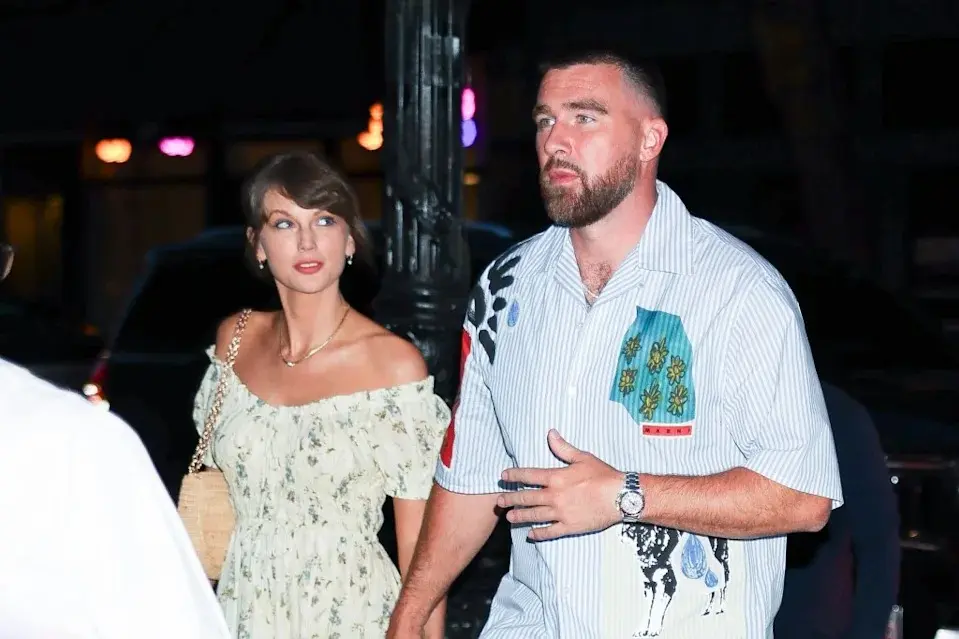 Taylor And Travis Turn NYC Street Into A Summer Date-Night Runway