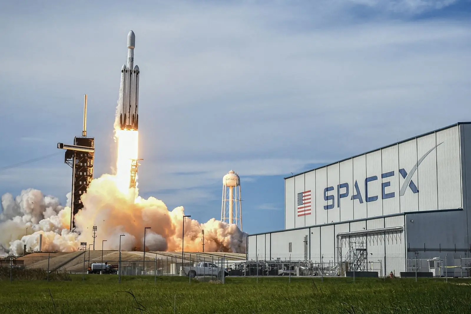 SpaceX Cuts IPO Valuation Target To $1.8 Trillion Ahead Of Historic Market Debut