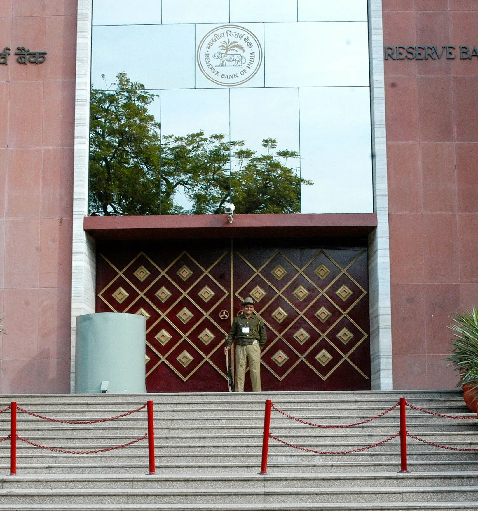 India Dismisses Reports of $12 Billion RBI Gold Sale as Fake