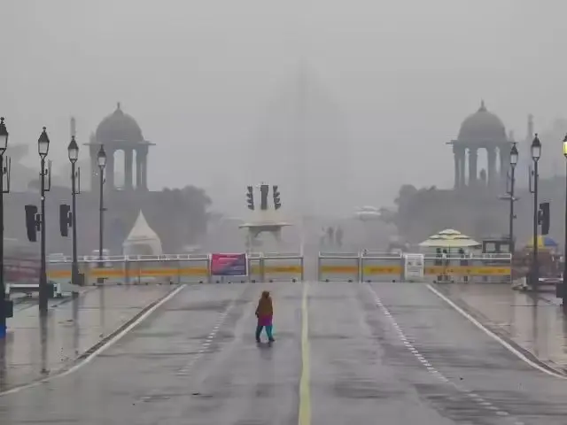 IMD Issues Yellow Alert in Delhi for Light Rain and Thunderstorms