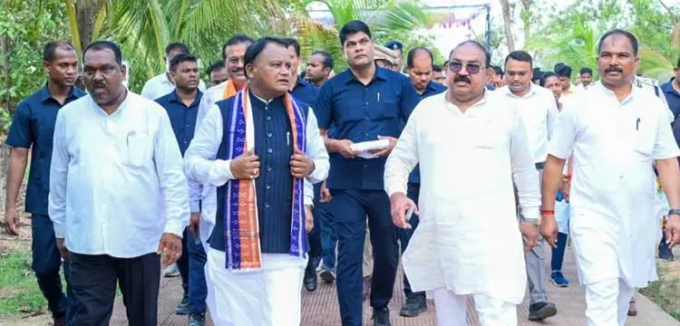 CM Majhi Unveils Rs 15 Crore Plan for Sambalpur Football Academy