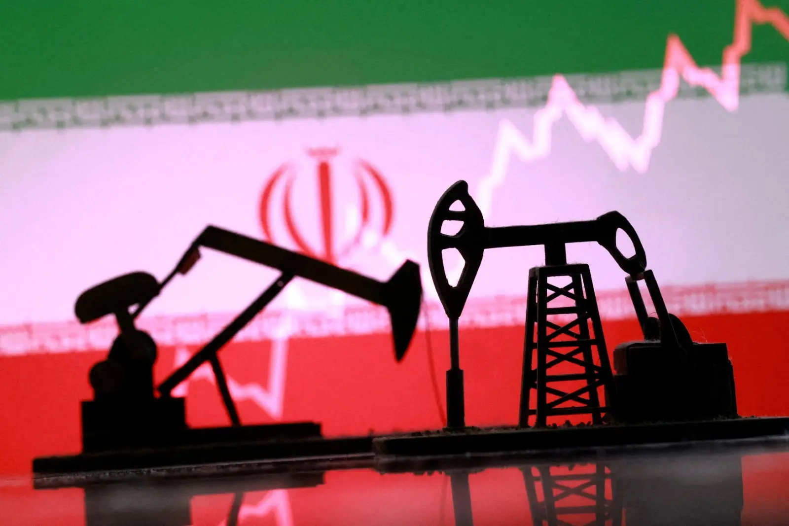 Bullion Markets Brace for Central Bank Decisions and U.S.-Iran Peace Talks