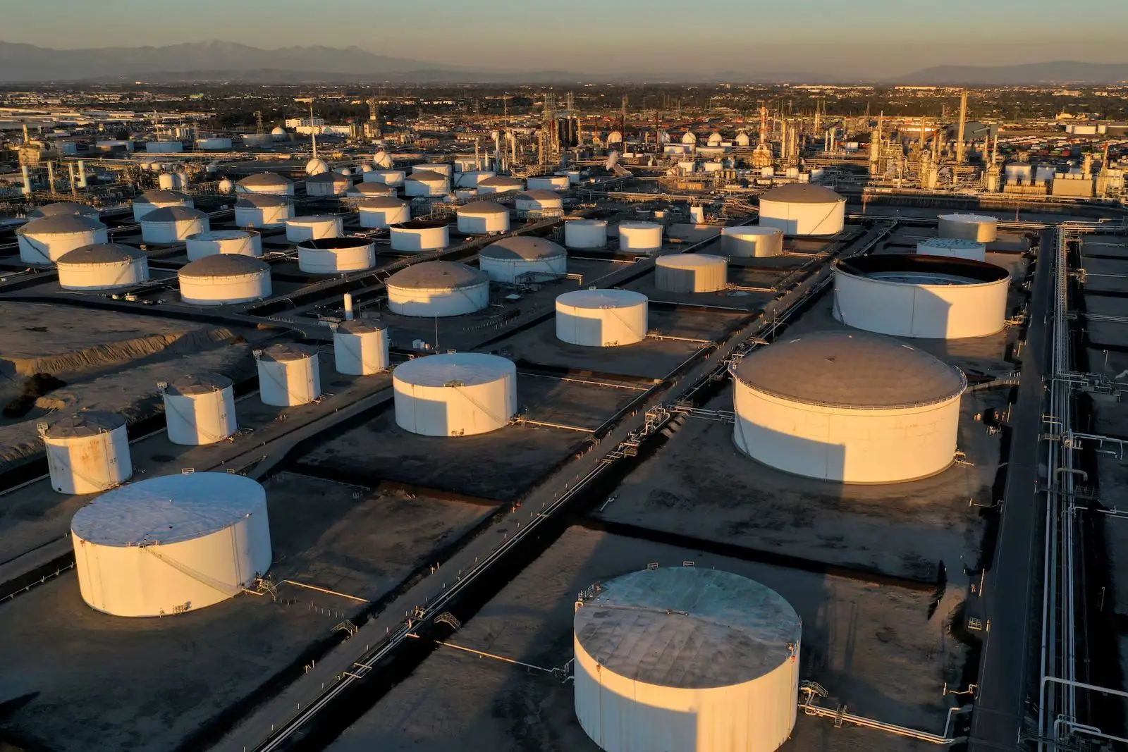U.S. Gasoline Futures Plunge as EIA Data Reports Stock Build