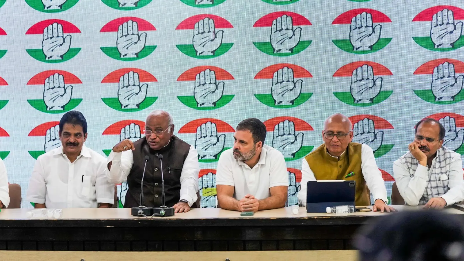Congress Announces Nationwide Campaign Over NEET Row
