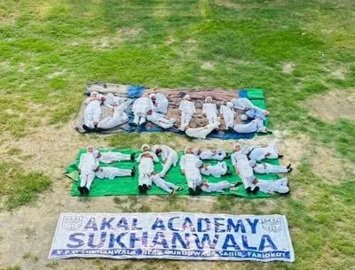 Akal Academy Students Link Up for Record-Breaking Anti-Drug Chain