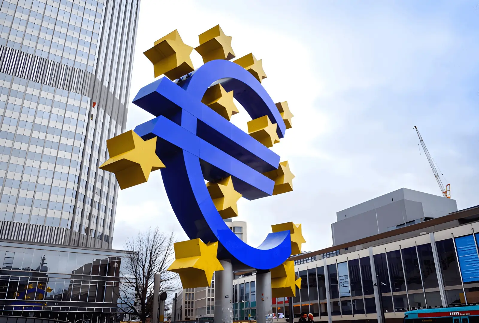 European Futures Edge Higher as Markets Weigh Geopolitical Calm