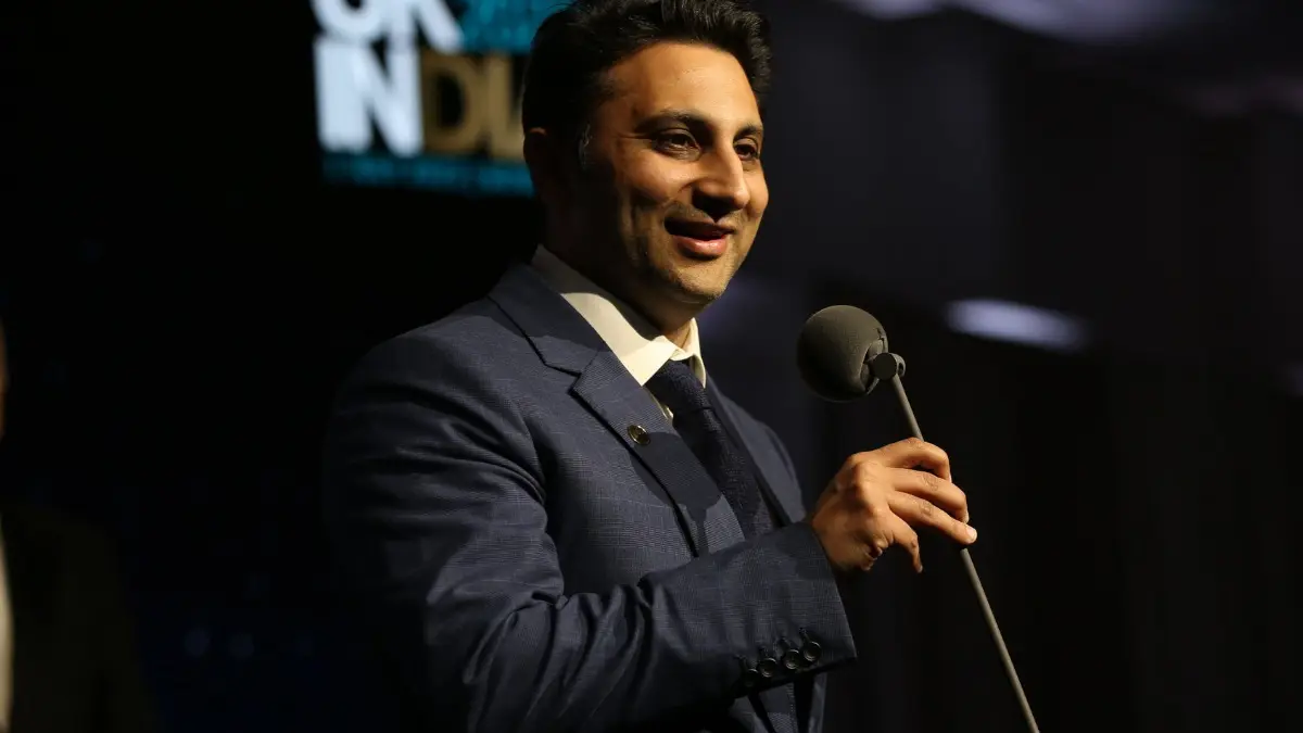 Adar Poonawalla Family Office Invests ₹7 Billion in Inox Clean Energy