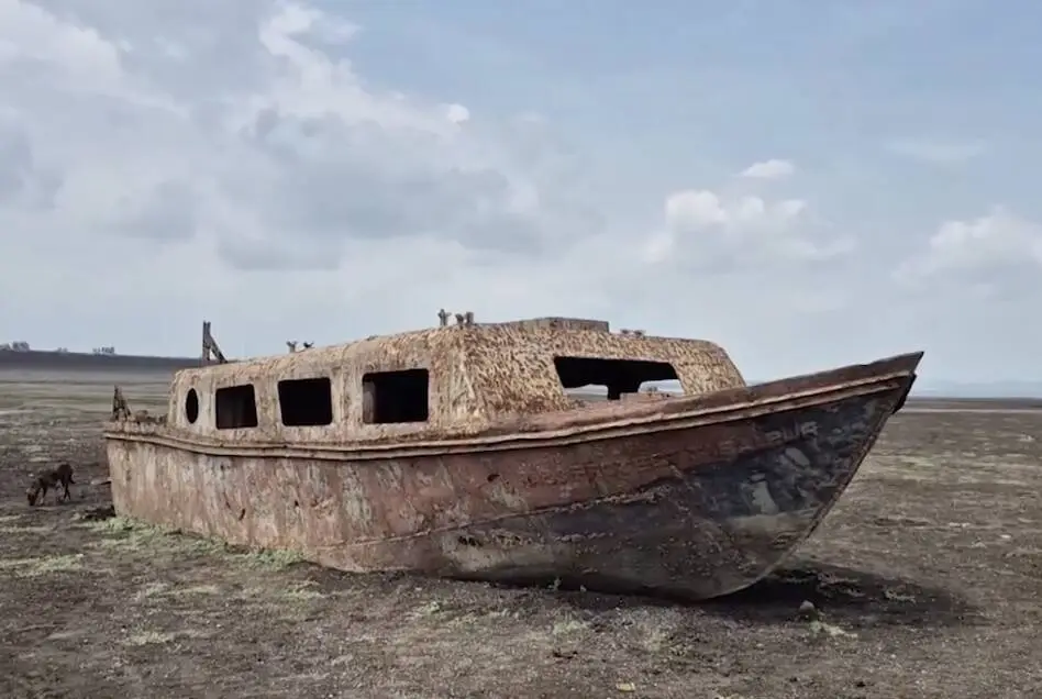 Ancient Ruins, Submerged Boat Emerge at Madhya Pradesh's Bargi Dam