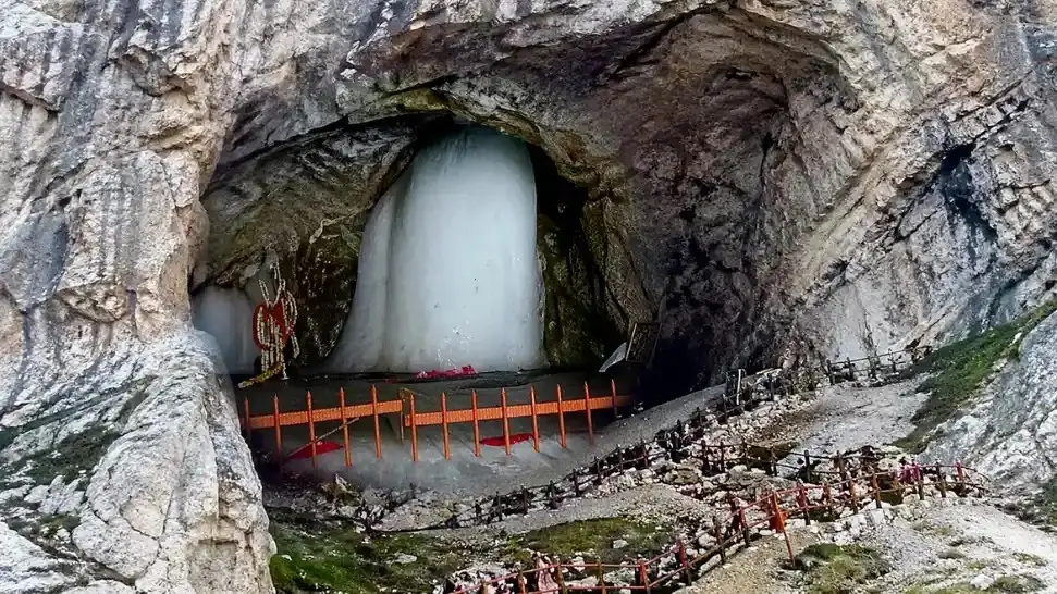 Amarnath Yatra 2026: Over 26,000 Pilgrims Visit Cave Shrine in First Two Days