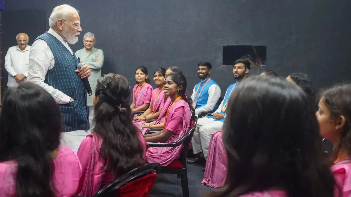 PM Modi Praises Women Workforce at New Gujarat Chip Plant