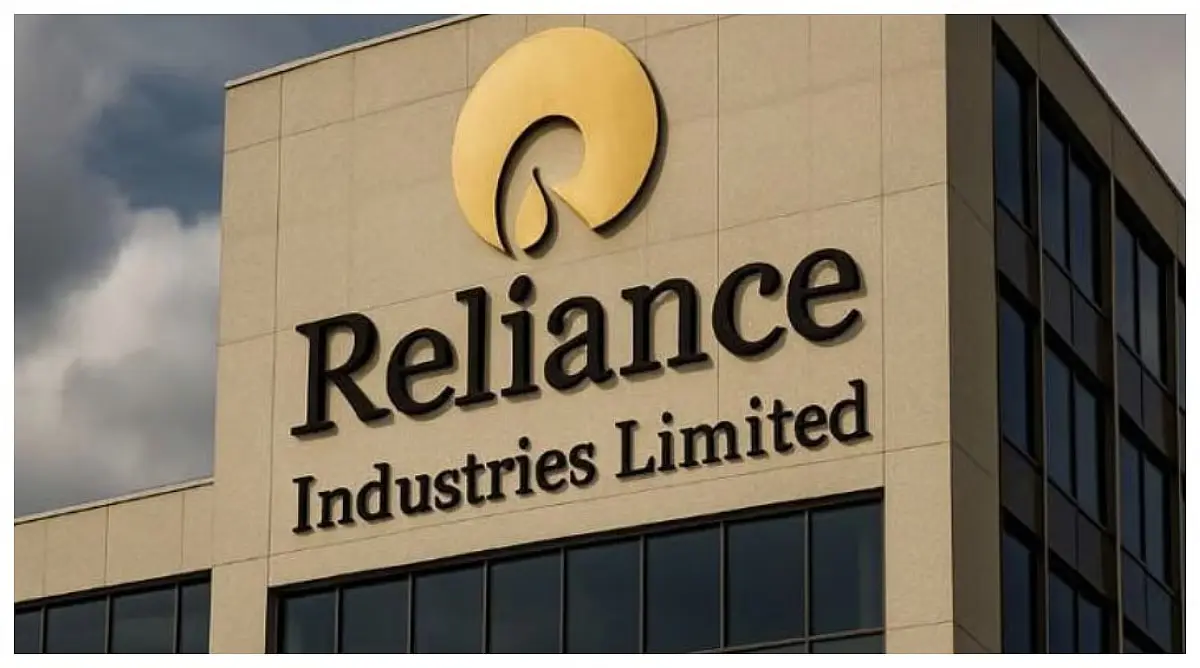 Reliance Industries Shares Surge as Market Momentum Returns