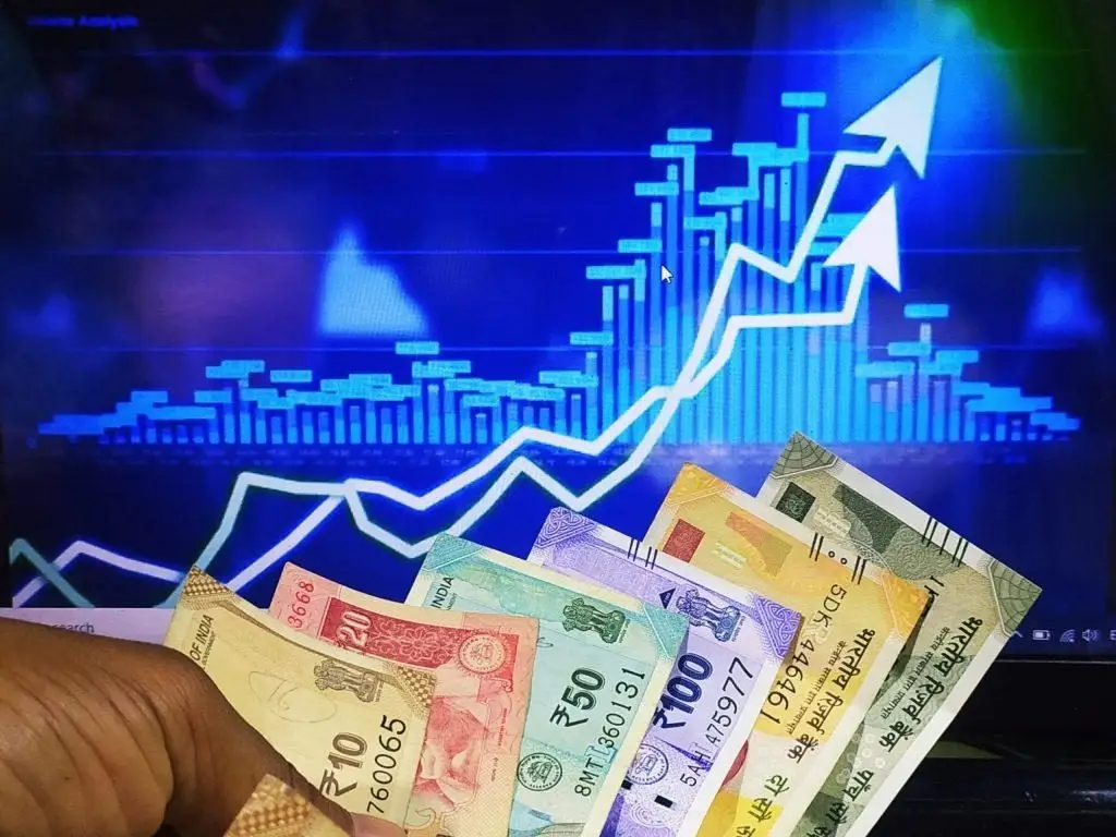 Indian Markets Rally: Nifty 50 Gains as Rupee Trades Lower