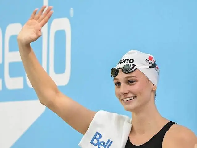 Summer McIntosh Shatters 200m Butterfly World Record