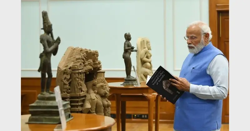 Australia Returns Three Ancient Indian Artefacts to India