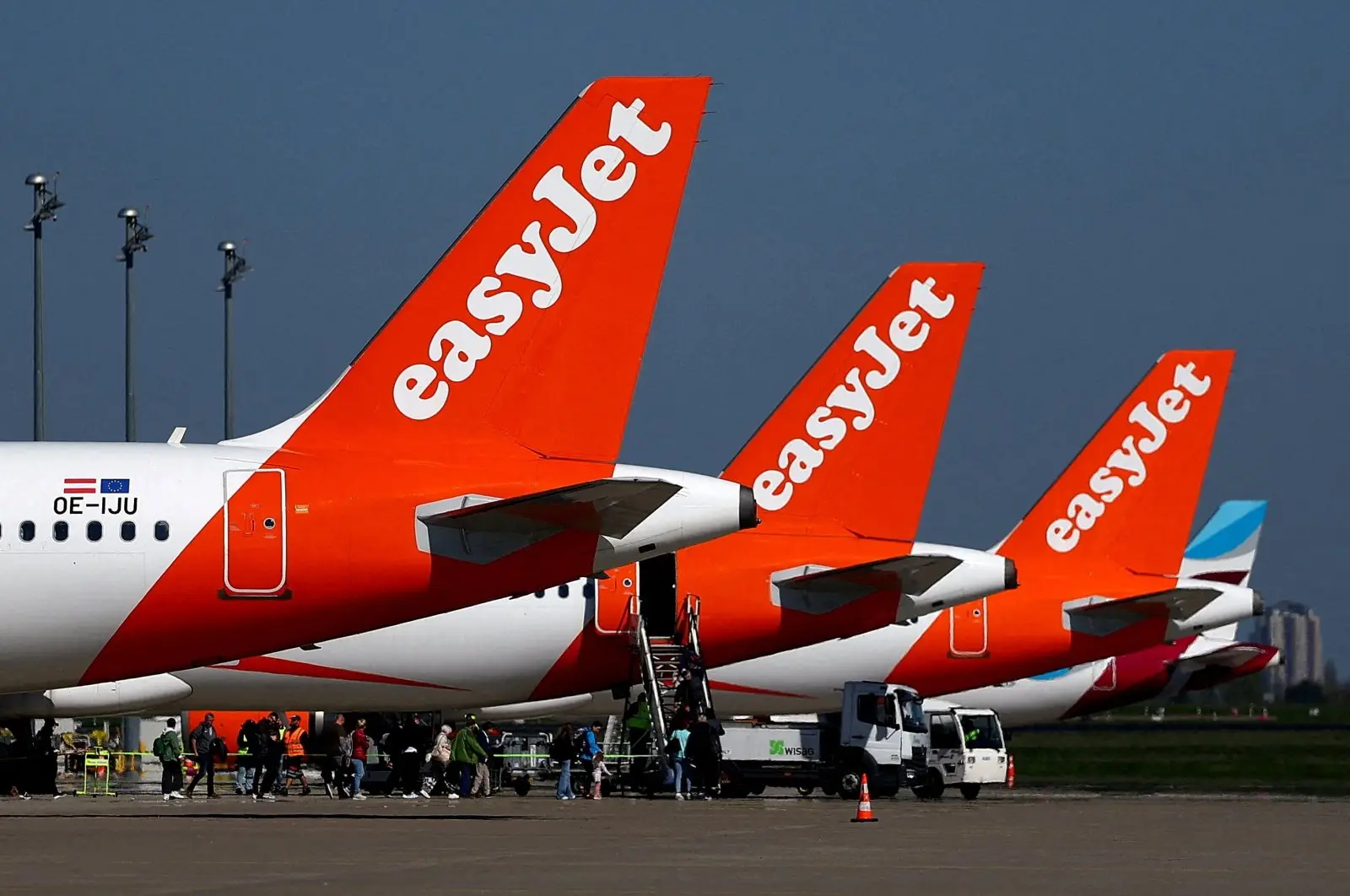 easyJet Agrees to $7.3 Billion Takeover by US Firm Castlelake
