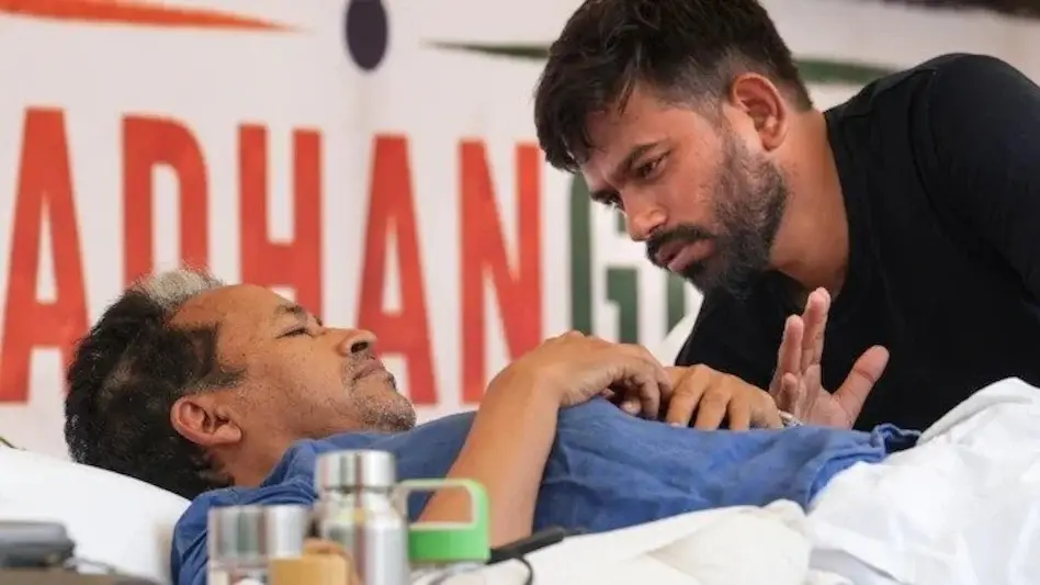 Delhi Cops Shift Fasting Activist Sonam Wangchuk to Safdarjung Hospital