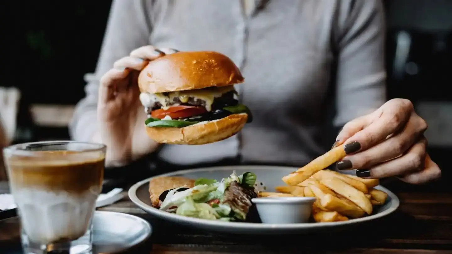 Karnataka to Ban Junk Food in Schools and Hospitals