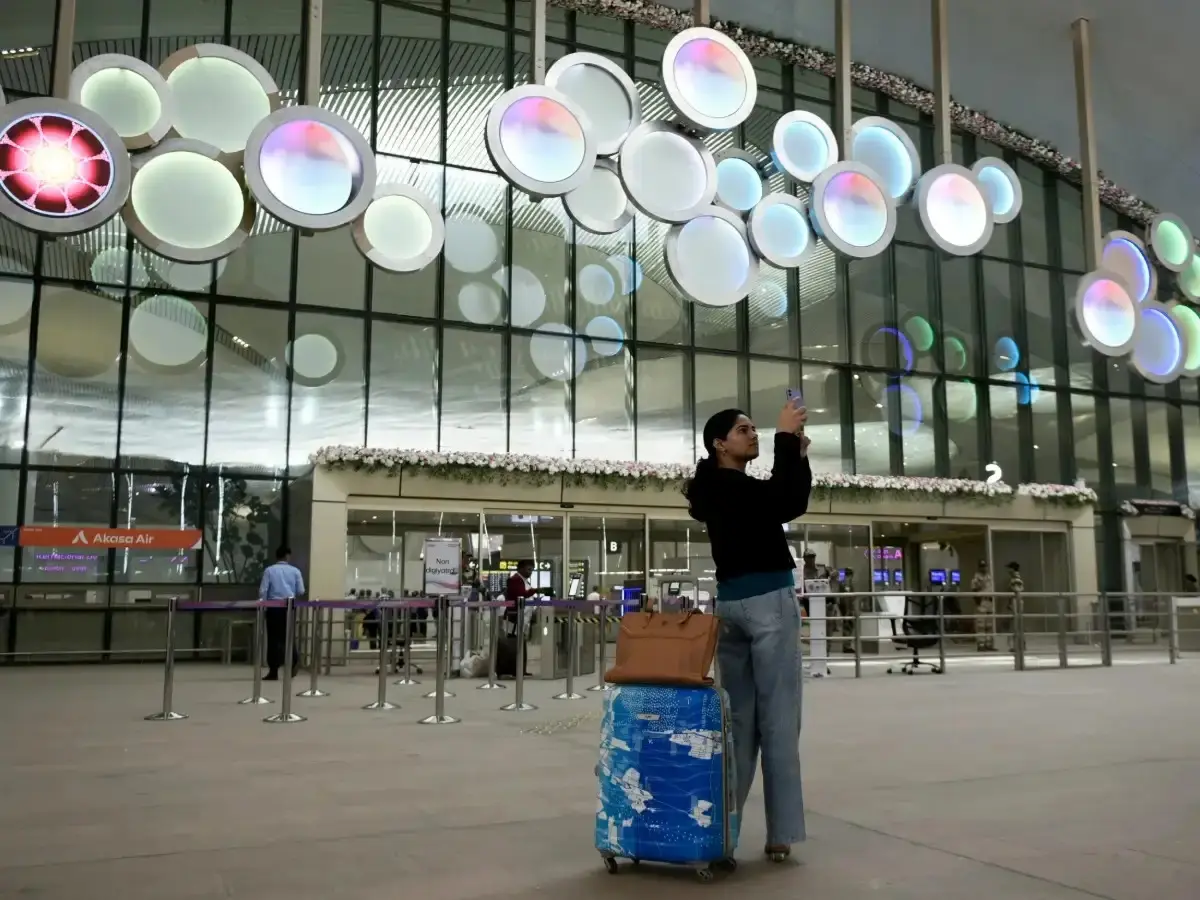 India Weighs Allowing Airport Operators to Own Airlines to Break Duopoly
