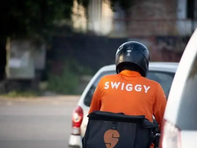 Food vs. Fast Fashion: Why Swiggy Slipped While BlueStone Soared
