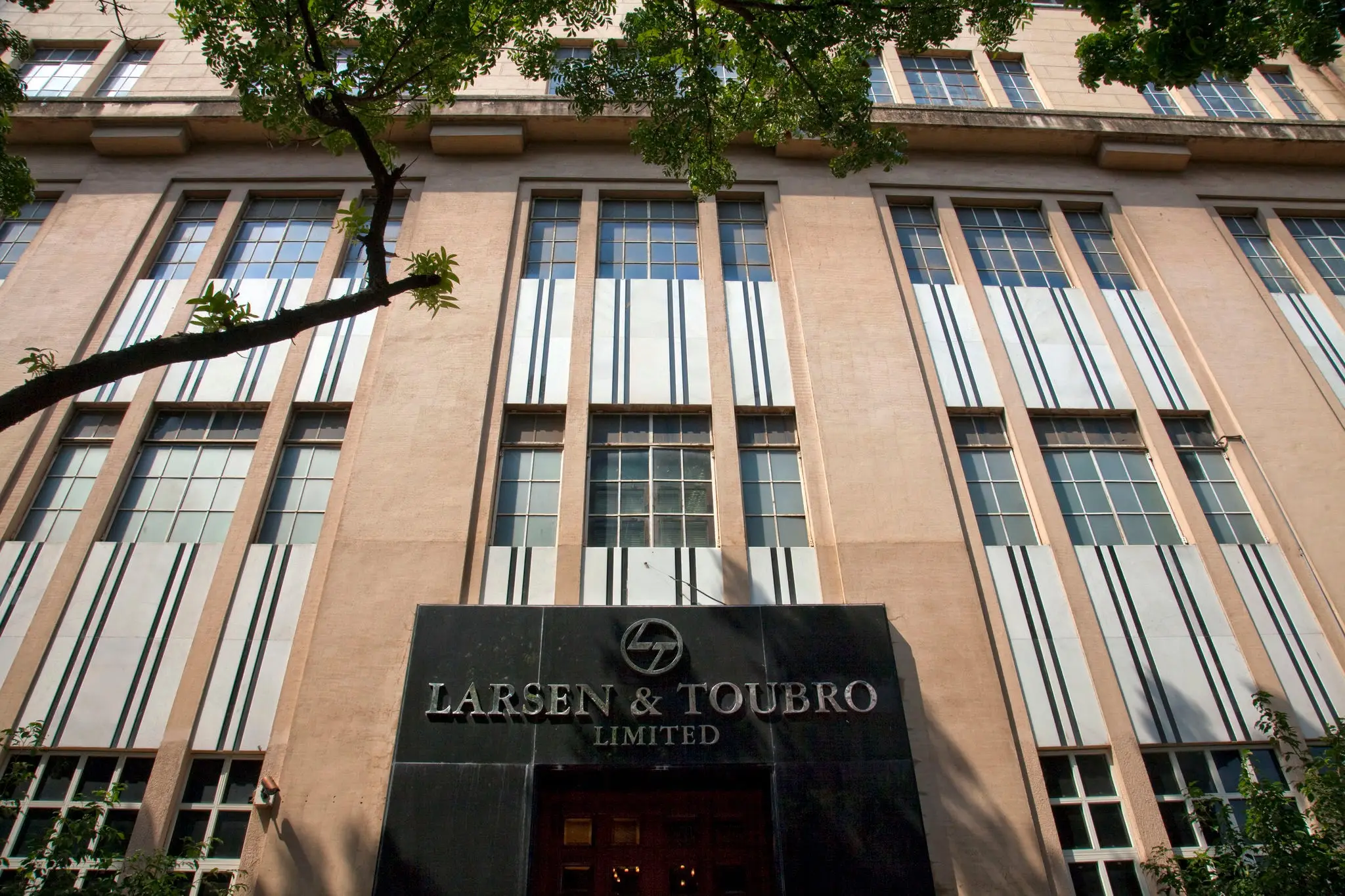 Larsen & Toubro Q1 Net Profit Rises 14% to Rs 41.23 Billion