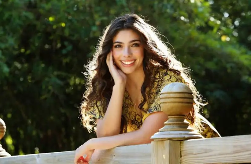 WOW STORY OF THE DAY: She Dropped Out of Med School, Taught Herself Finance, and Built a Million-Follower Money Movement