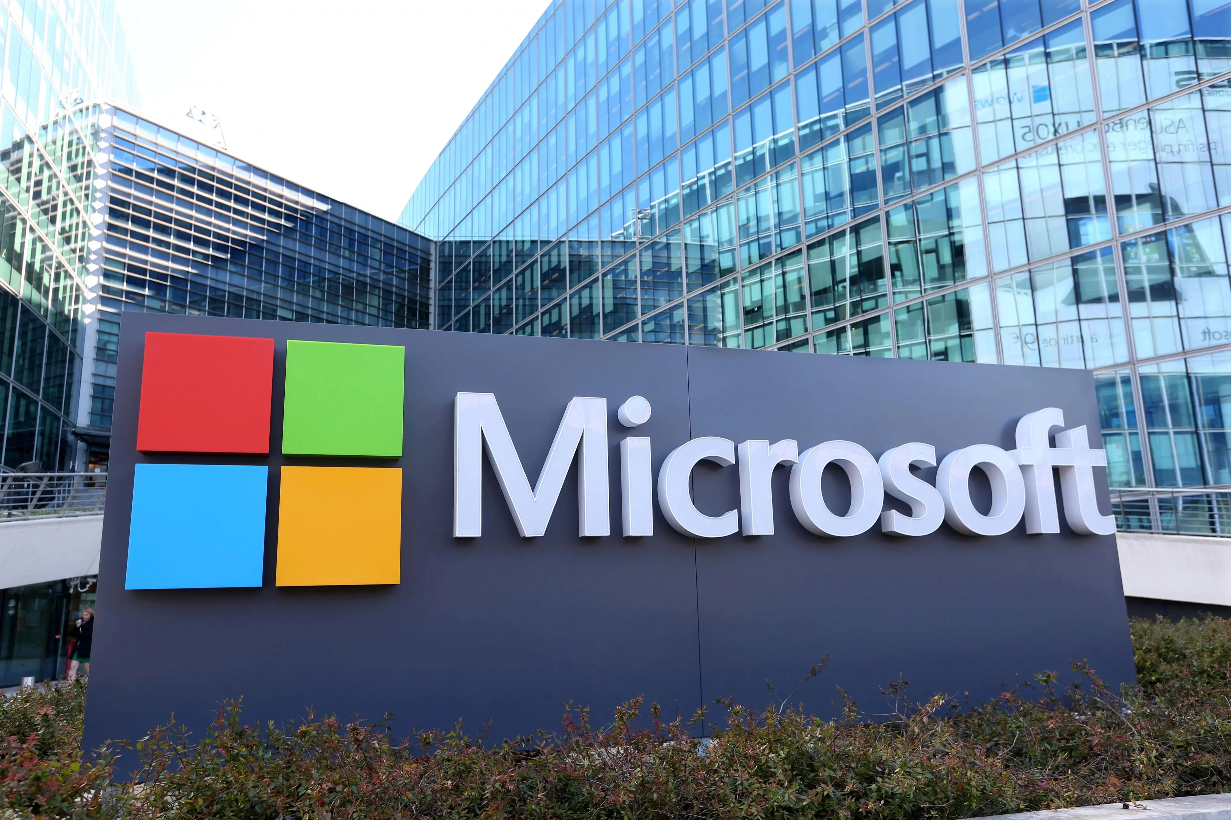 Cloud Crown: Microsoft Unveils Its Largest India Data Center in Hyderabad