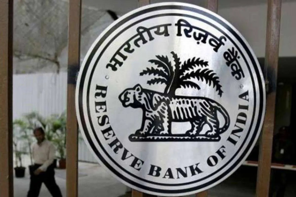 RBI Receives Rs 586.71 Bln at Overnight VRRR Auction