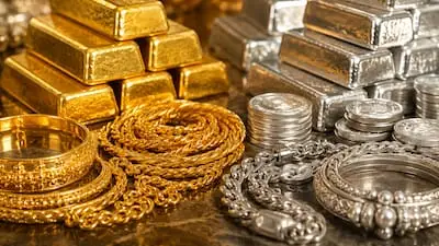 Gold Jumps Over ₹1.52 Lakh; Silver Up By ₹2,500 Today